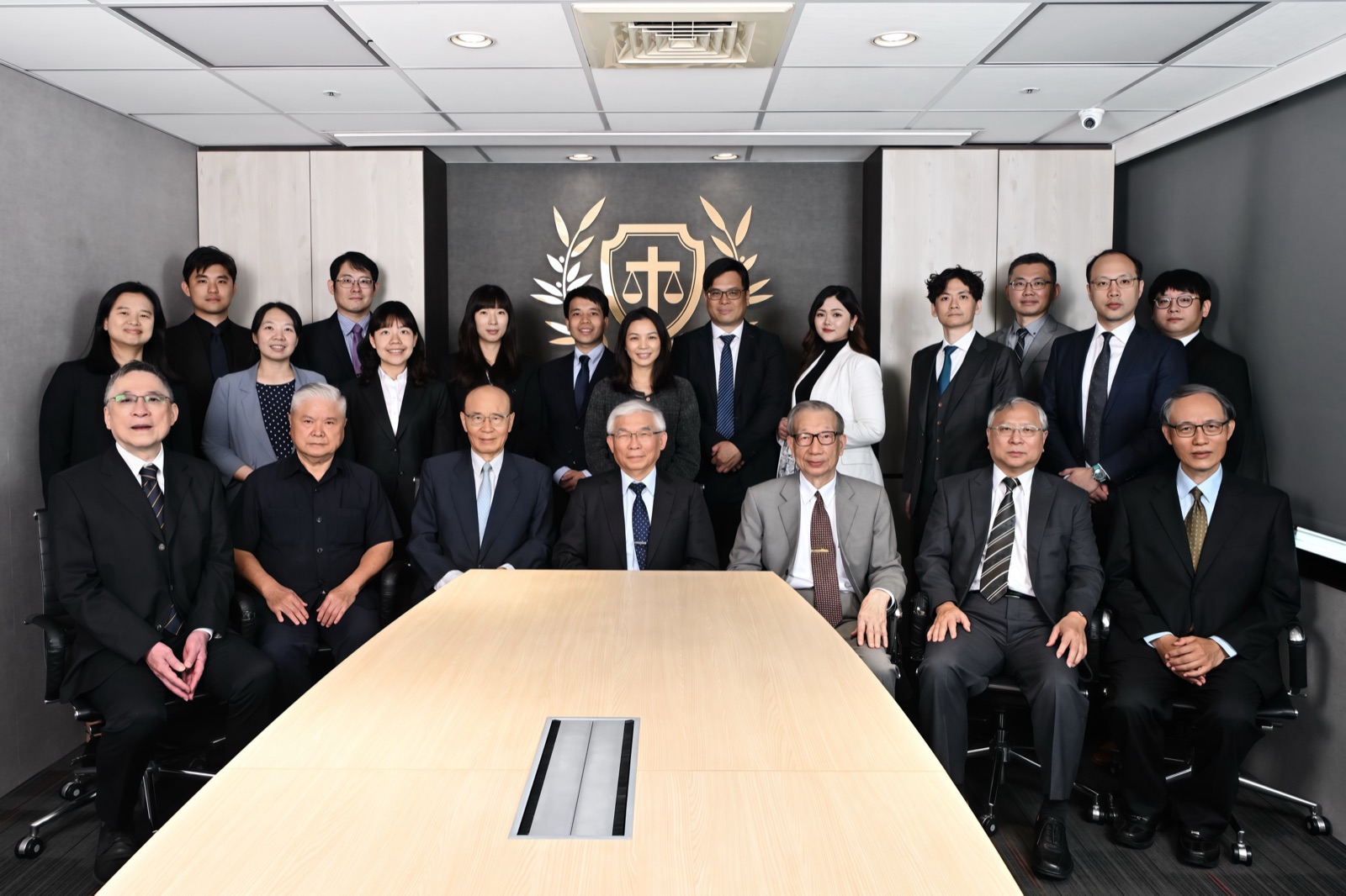 平安恩慈國際法律事務所專業團隊正式合影